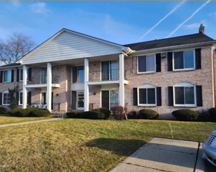 13900 Camelot, Sterling Heights