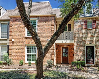 13206 Trail Hollow Dr, Houston