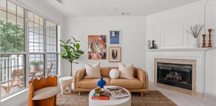 1714 Kingsgate Ct Unit #302, Alexandria