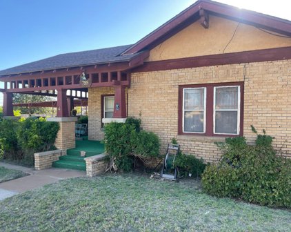 755 S 11th Street, Slaton