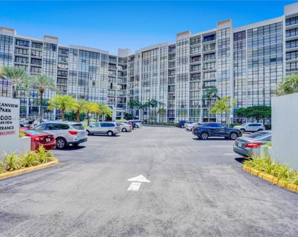 1000 Parkview Dr Unit #831, Hallandale Beach