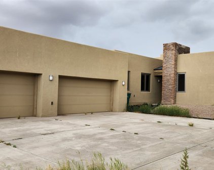 21 Camino Sabanero, Santa Fe