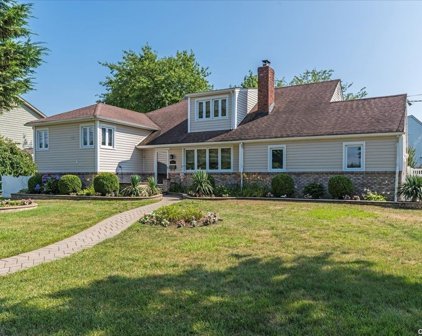 96 Peconic Drive, Massapequa