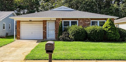 14 Tudor Court, Brick