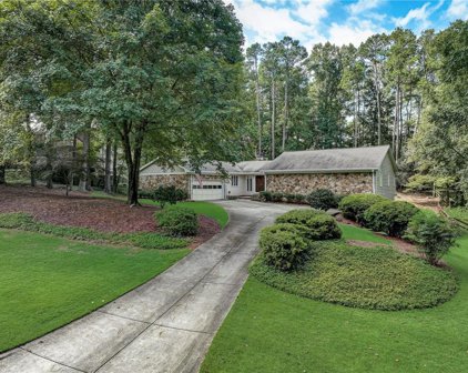 2860 Roxburgh Drive, Roswell