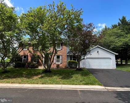 14448 Kings Grant St, North Potomac