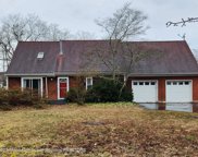 358 Arlington Avenue N, Bayville image