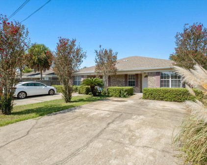 8476 Barrancas Street, Navarre