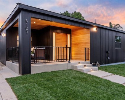 8107  Vicksburg Ave, Los Angeles