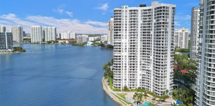 19101 Mystic Pointe Dr Unit #203, Aventura