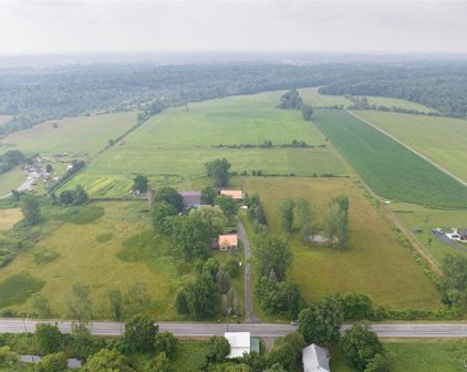 13695 North  Road, Alden-142089