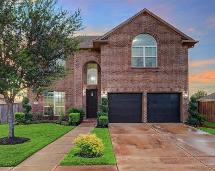 1902 Dry Willow Lane, Pearland