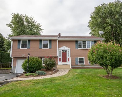 40 Squantum  Drive, Middletown