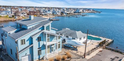 3138 Veeder Avenue, Toms River