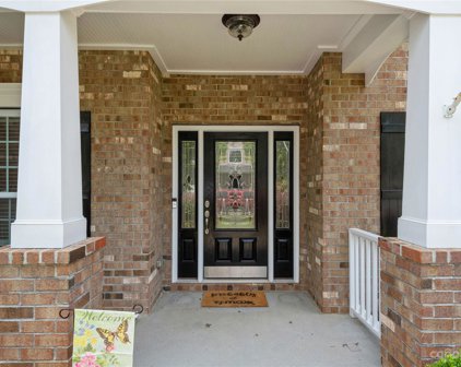 10152 Falling Leaf Nw Drive, Concord