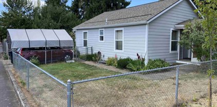 3497 Hawthorne Av, Salem