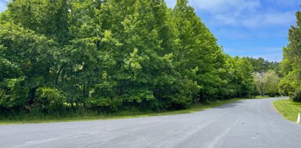 Grays Creek Dr, Berlin