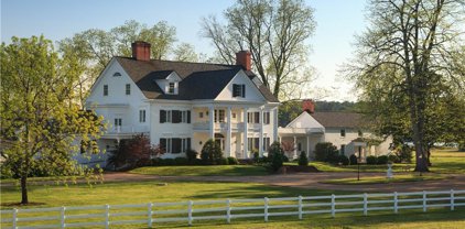 4750 Warner Hall Road, Gloucester Point/Hayes