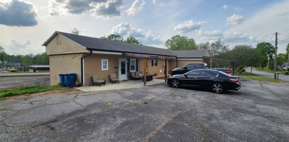 602 Main  Avenue, Maiden