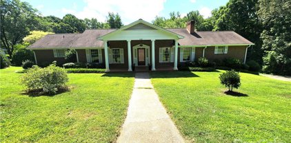 506 Country Club  Circle, Shelby