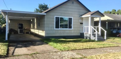 1616 2nd Av