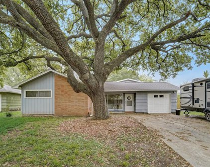 104 Palm Lane, Lake Jackson