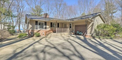 4183 N Lakeshore Drive, Holland