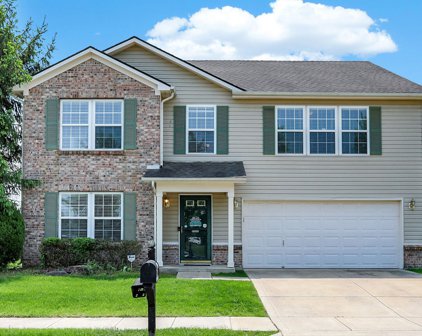 8395 Waterleaf Drive, Plainfield
