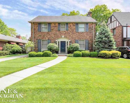 764 Lincoln, Grosse Pointe