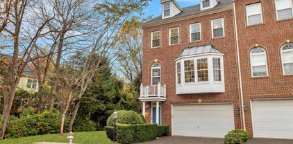 8866 Modano Pl, Fairfax