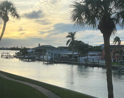 4725 Cove Circle Unit 206, St Petersburg