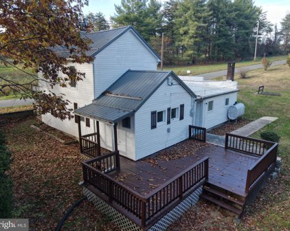 3751 Highland Ridge Rd, Berkeley Springs