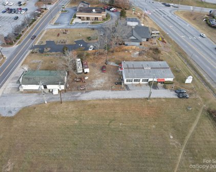 1402 & 1404 7th E Avenue, Hendersonville