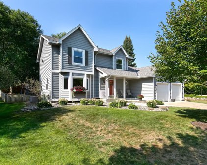 8511 Saratoga Lane, Eden Prairie