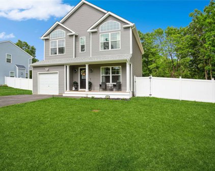 1 Cramer Court, Medford