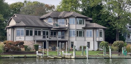 435 Ferry Point Rd, Annapolis