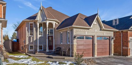 7 Inverary Crt, Whitby