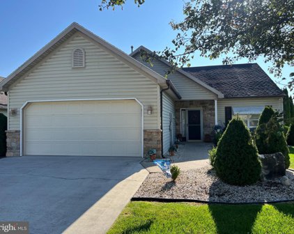 15 Lantern Ln, Shippensburg