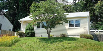 1026 Gilbert Rd, Rockville