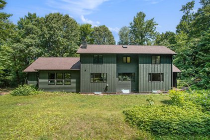 6860 Long Lake Road, Berrien Springs