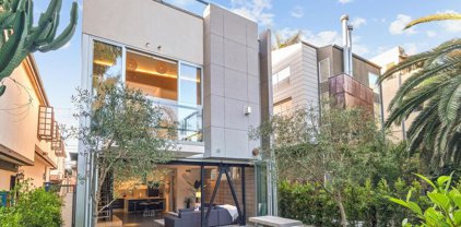 33  20th Ave, Venice