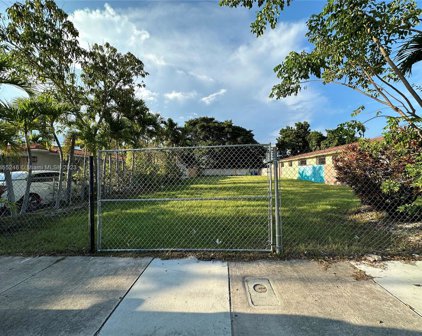 2741 Sw 25th Ter, Miami