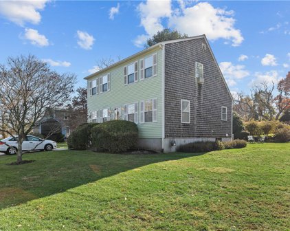 16 Serenity Way, South Kingstown