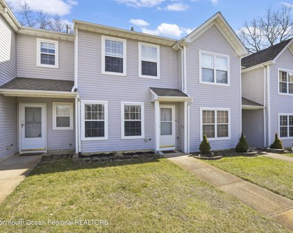 712 Leadership Court, Toms River