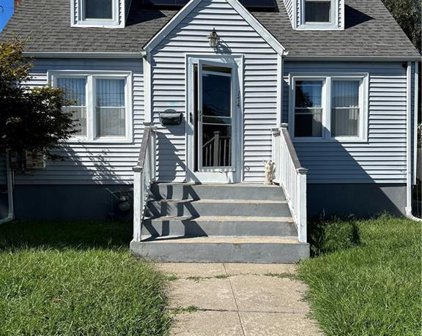 174 Woodside Avenue, Bridgeport