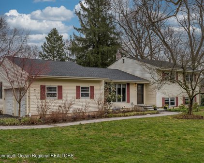 15 Homestead Parkway E, Tinton Falls