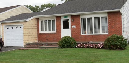 22 N Pine Drive, Massapequa