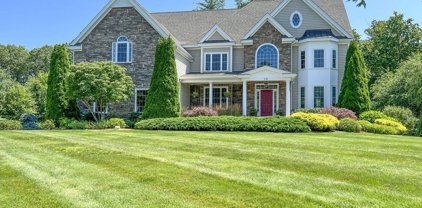 15 Connelly Hill Rd, Hopkinton