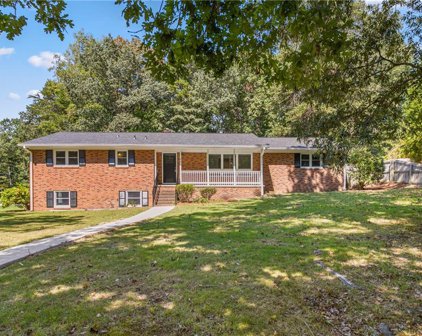601 Shadybrook Road, High Point