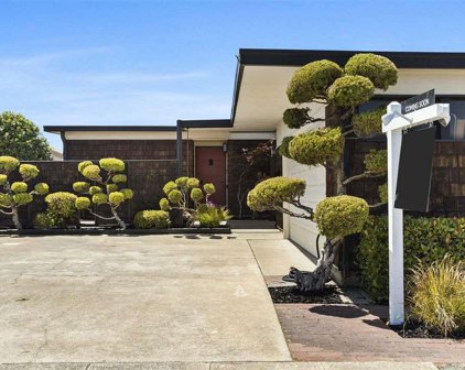 617 Pond Isle, Alameda